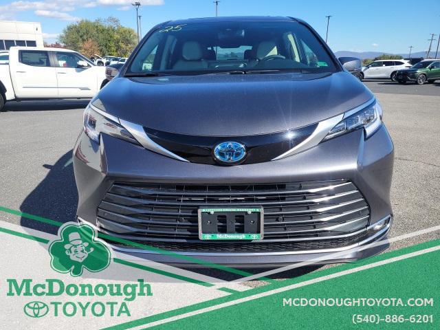 used 2025 Toyota Sienna car, priced at $55,980
