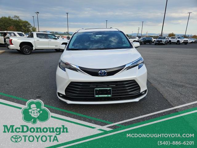 new 2025 Toyota Sienna car, priced at $50,250