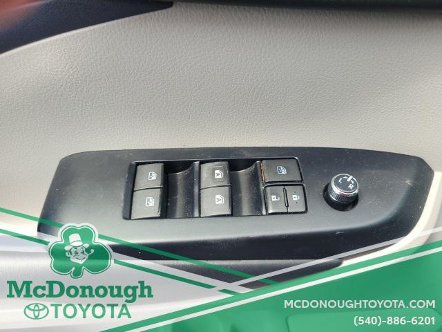 used 2018 Toyota Highlander car, priced at $22,585