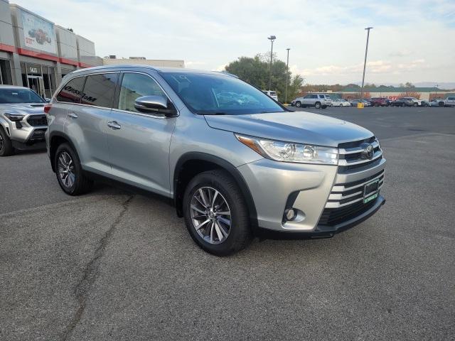 used 2019 Toyota Highlander car, priced at $27,233