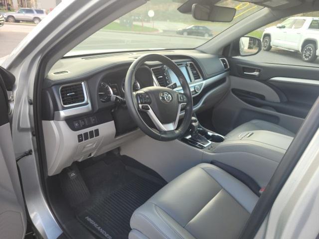 used 2019 Toyota Highlander car, priced at $27,233