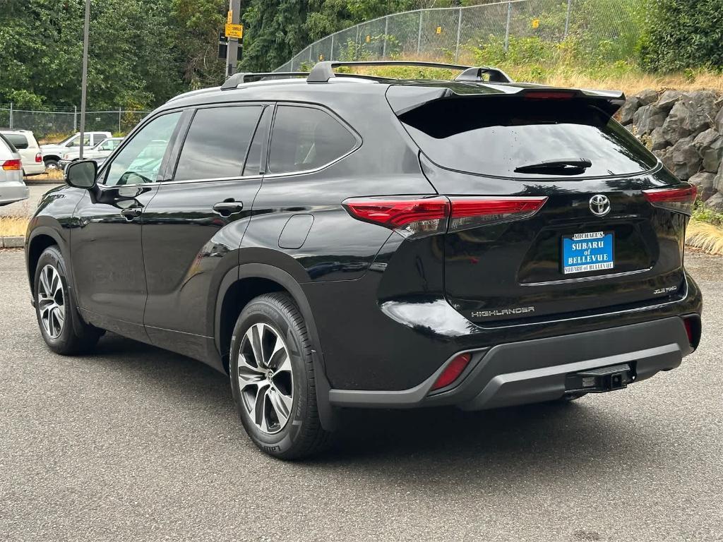 used 2022 Toyota Highlander car, priced at $38,597
