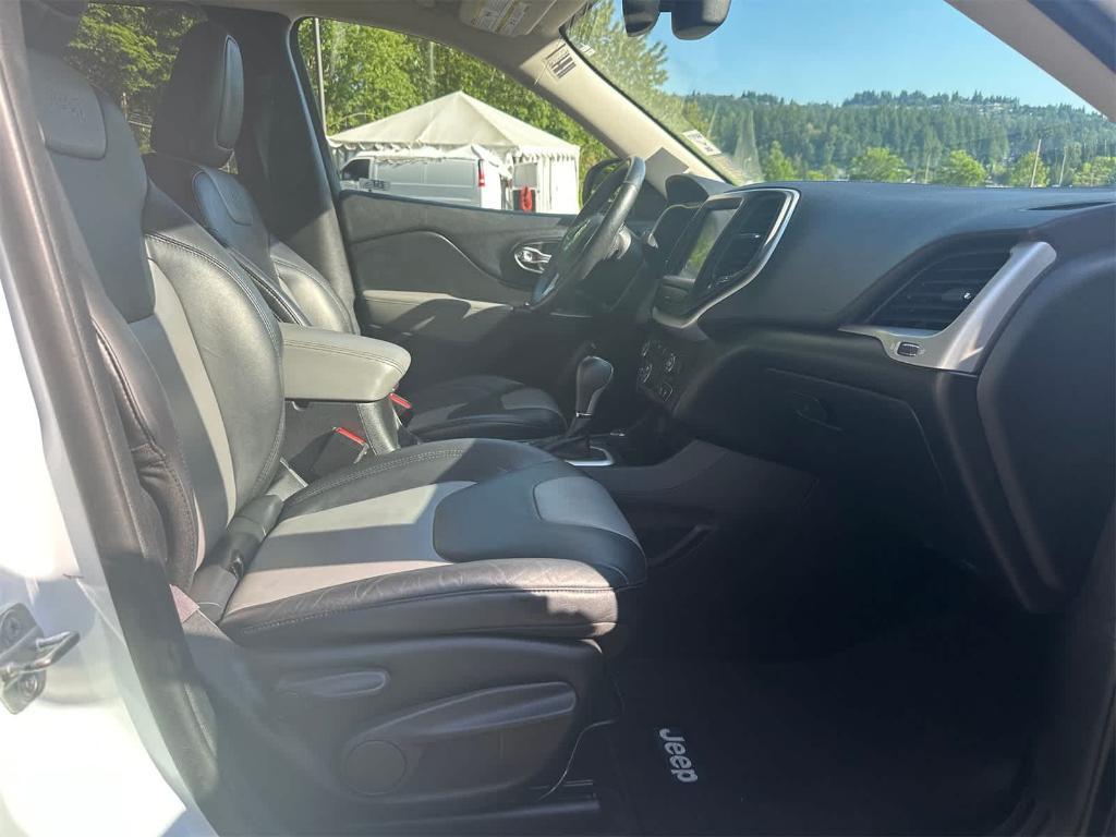used 2014 Jeep Cherokee car, priced at $10,995