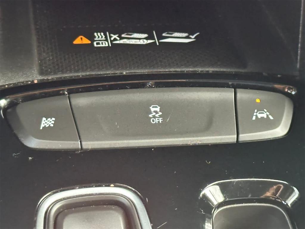 used 2022 Chevrolet Bolt EUV car, priced at $22,914