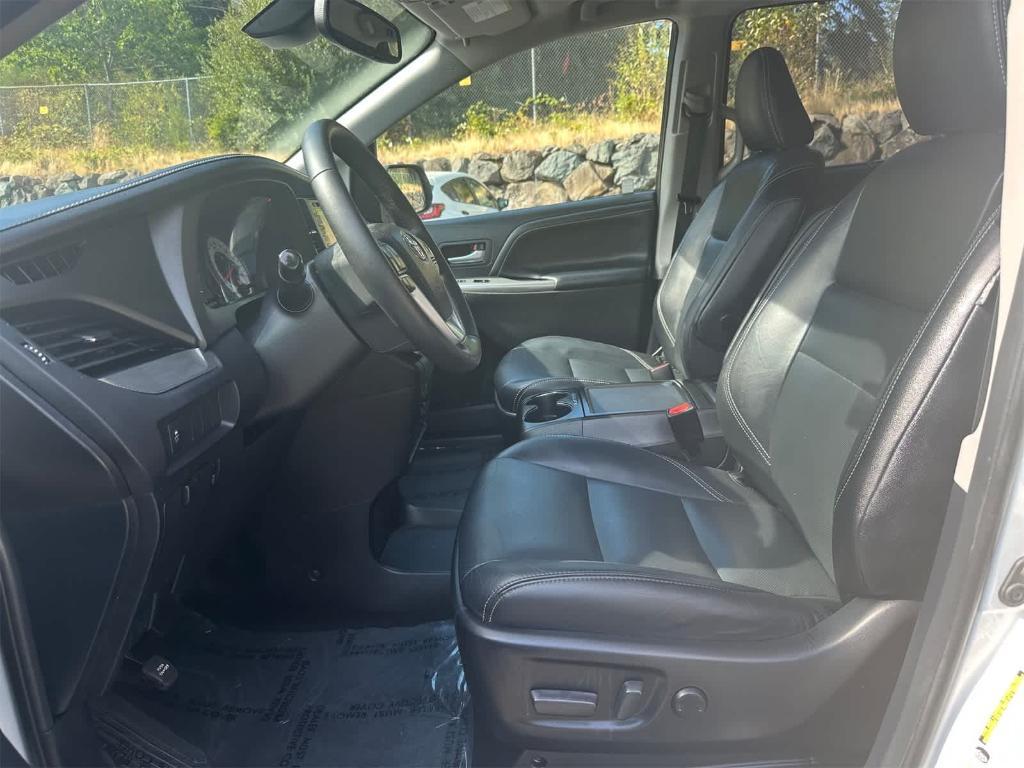 used 2018 Toyota Sienna car, priced at $25,995
