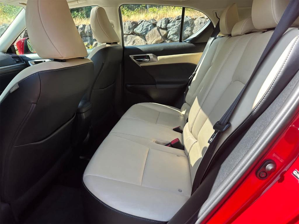 used 2014 Lexus CT 200h car, priced at $13,536