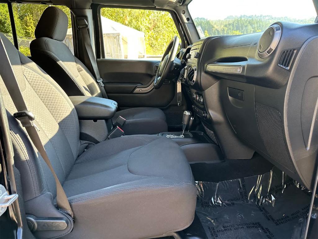 used 2014 Jeep Wrangler Unlimited car, priced at $17,250