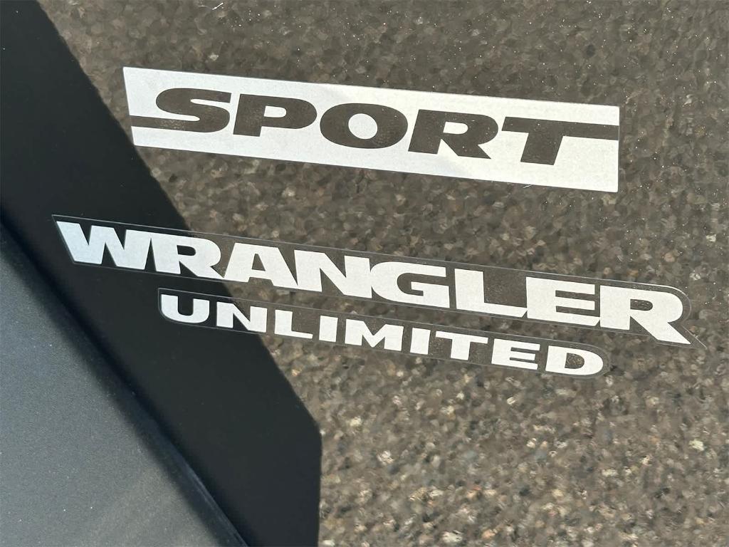 used 2014 Jeep Wrangler Unlimited car, priced at $17,250