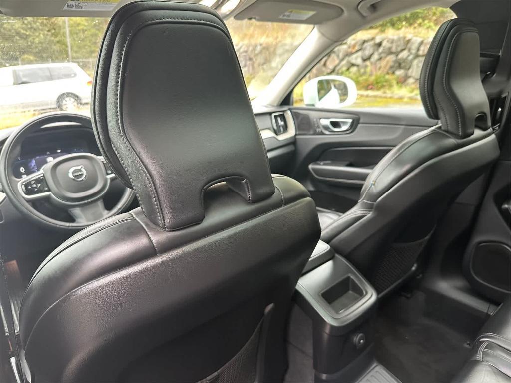 used 2022 Volvo XC60 Recharge Plug-In Hybrid car, priced at $35,995