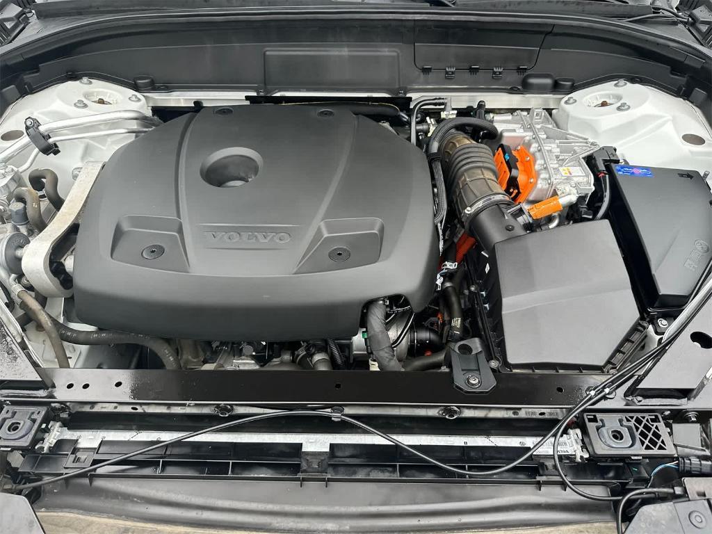 used 2022 Volvo XC60 Recharge Plug-In Hybrid car, priced at $35,995