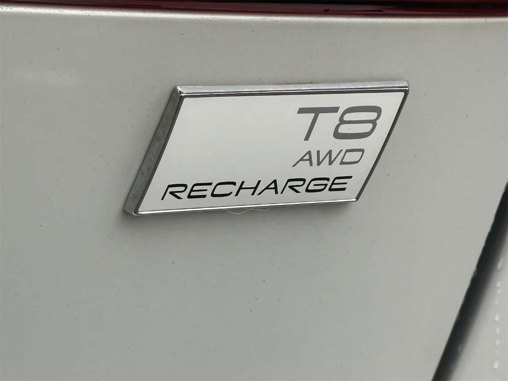 used 2022 Volvo XC60 Recharge Plug-In Hybrid car, priced at $35,995
