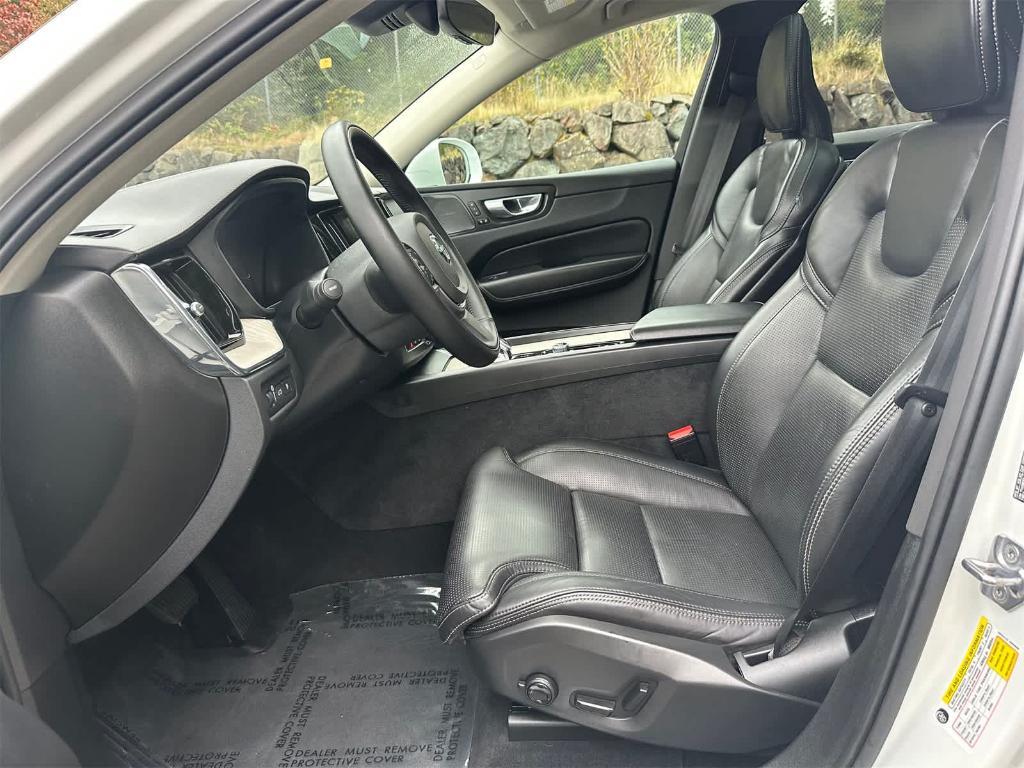 used 2022 Volvo XC60 Recharge Plug-In Hybrid car, priced at $35,995