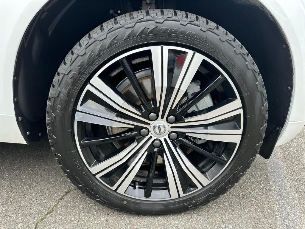 used 2022 Volvo XC60 Recharge Plug-In Hybrid car, priced at $35,995