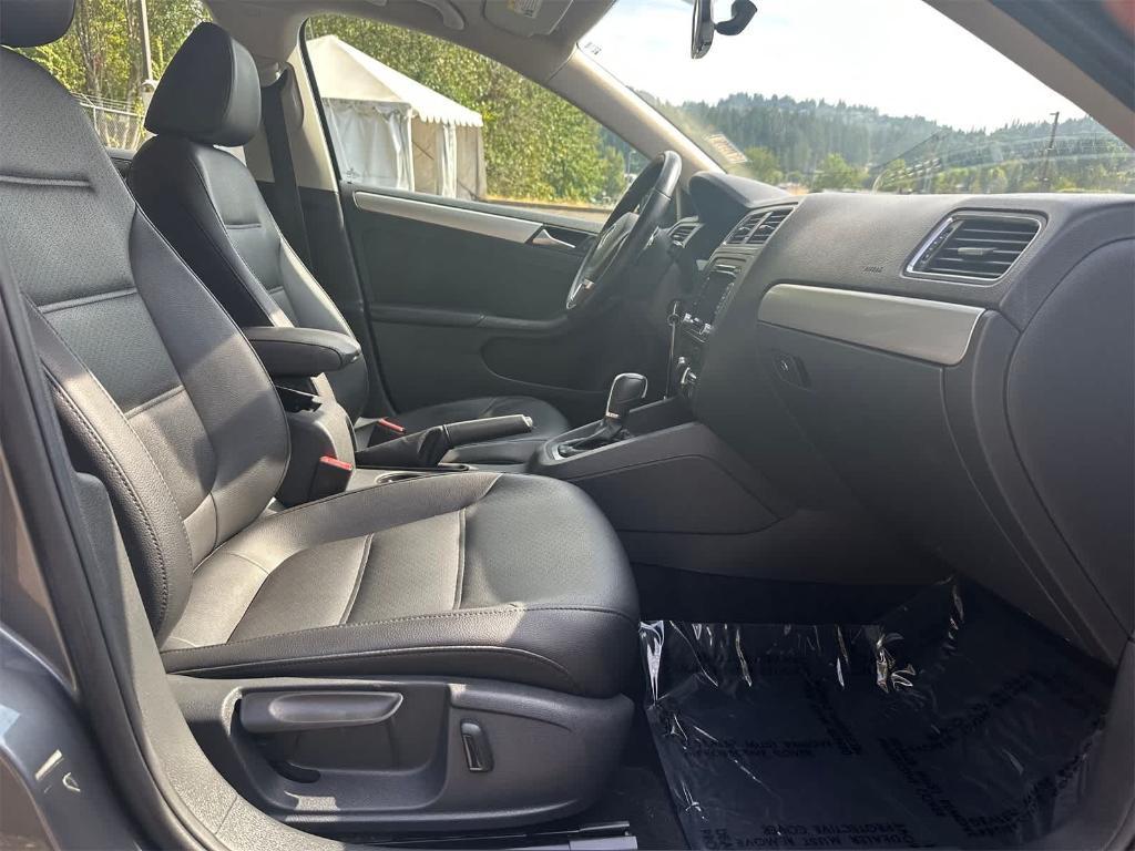 used 2013 Volkswagen Jetta car, priced at $10,995