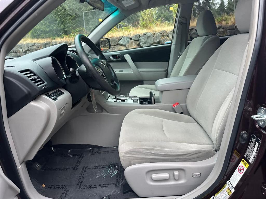 used 2012 Toyota Highlander car, priced at $15,995