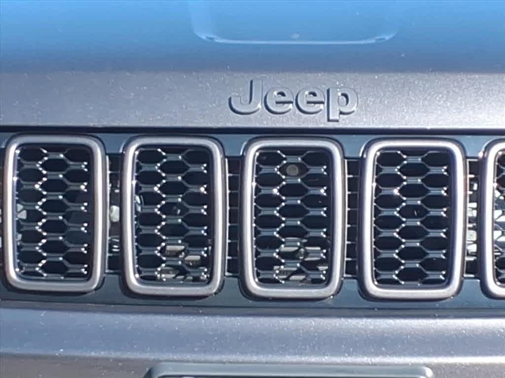 used 2021 Jeep Grand Cherokee car, priced at $27,932