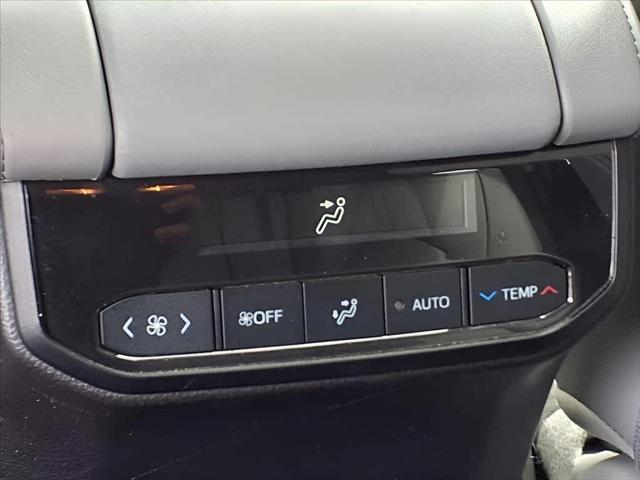 used 2022 Toyota Highlander car, priced at $35,987