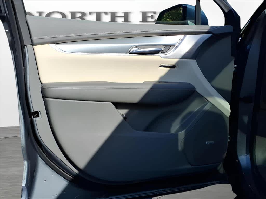 used 2021 Cadillac XT5 car, priced at $33,755