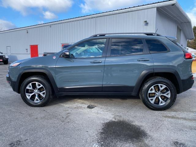 used 2015 Jeep Cherokee car, priced at $16,900