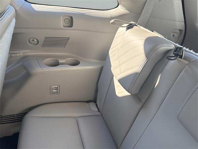 used 2015 Toyota Highlander car, priced at $19,999