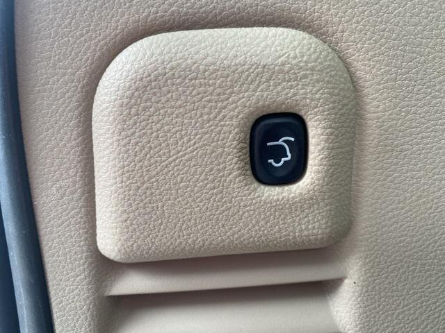used 2015 Jeep Grand Cherokee car, priced at $15,999