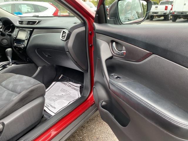 used 2015 Nissan Rogue car, priced at $12,999