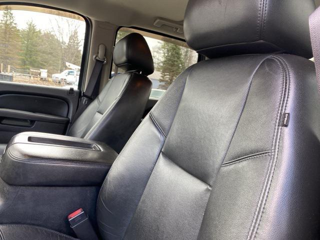 used 2013 Chevrolet Silverado 2500 car, priced at $15,950