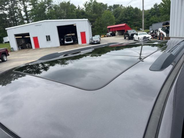 used 2015 Jeep Grand Cherokee car, priced at $17,999