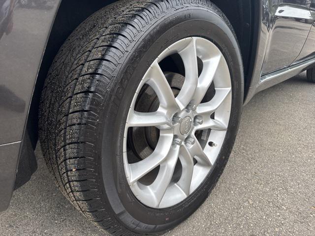 used 2015 Jeep Grand Cherokee car, priced at $17,999