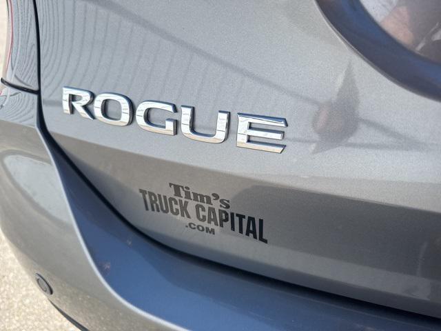 used 2019 Nissan Rogue car, priced at $17,999