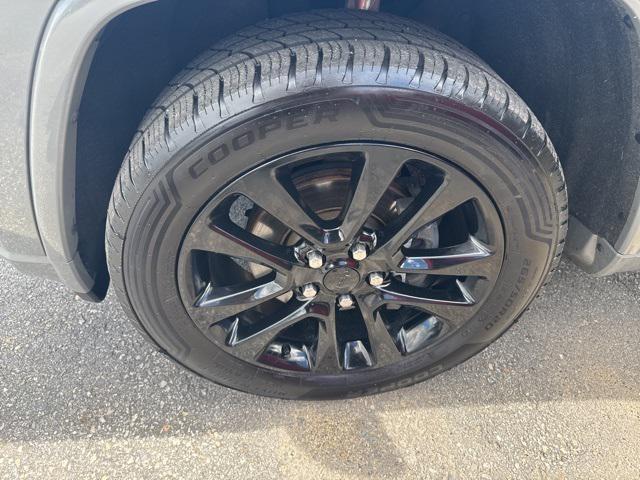 used 2019 Jeep Grand Cherokee car, priced at $18,999