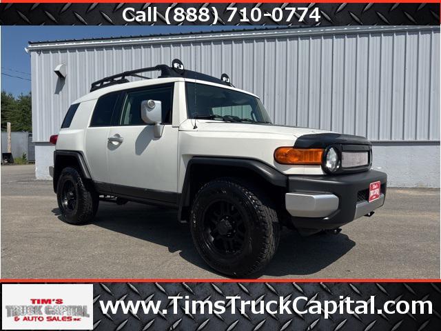 used 2011 Toyota FJ Cruiser car, priced at $19,999