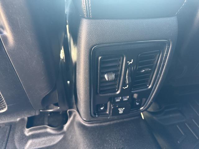 used 2015 Jeep Grand Cherokee car, priced at $14,999