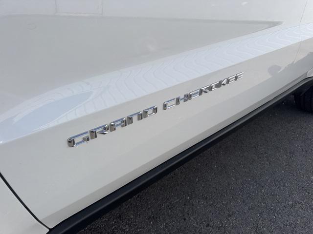 used 2014 Jeep Grand Cherokee car, priced at $12,499