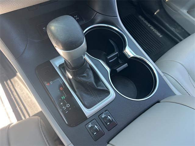 used 2018 Toyota Highlander car, priced at $17,999