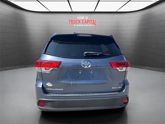 used 2018 Toyota Highlander car, priced at $17,999