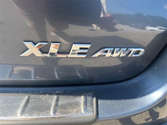 used 2018 Toyota Highlander car, priced at $17,999