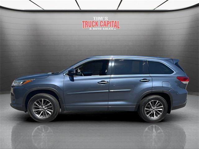 used 2018 Toyota Highlander car, priced at $17,999