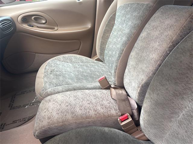 used 1996 Ford Taurus car, priced at $3,950
