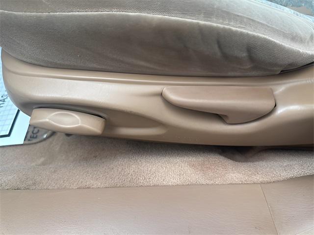 used 1996 Ford Taurus car, priced at $3,950