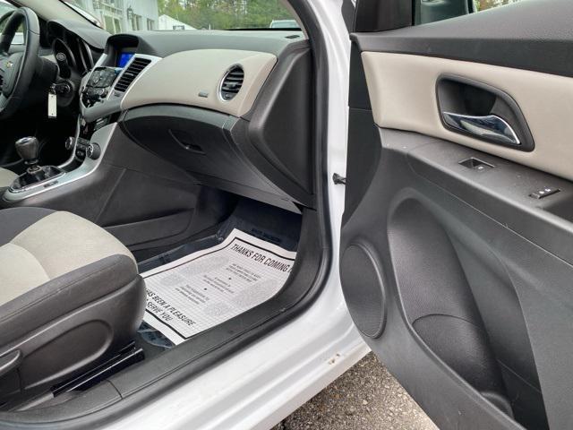 used 2016 Chevrolet Cruze Limited car, priced at $8,999