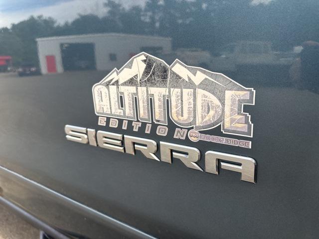 used 2014 GMC Sierra 1500 car, priced at $20,975
