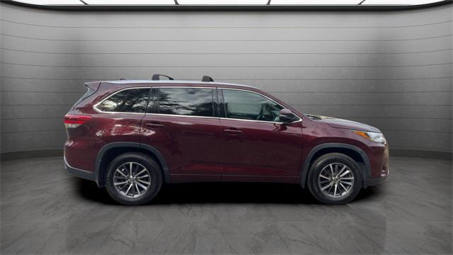 used 2018 Toyota Highlander car, priced at $24,999