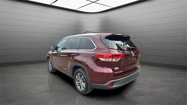 used 2018 Toyota Highlander car, priced at $24,999