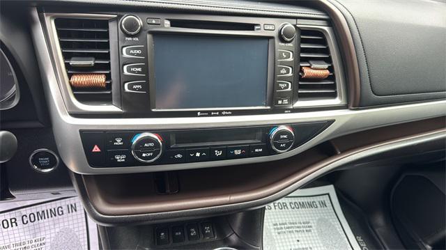 used 2018 Toyota Highlander car, priced at $24,999