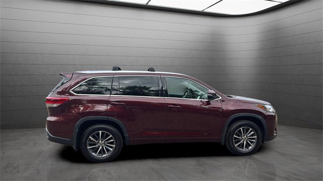 used 2018 Toyota Highlander car, priced at $24,999