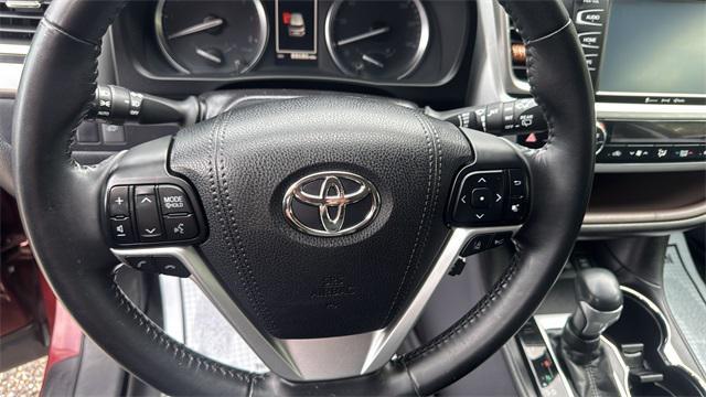 used 2018 Toyota Highlander car, priced at $24,999