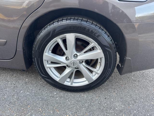 used 2014 Nissan Altima car, priced at $10,999