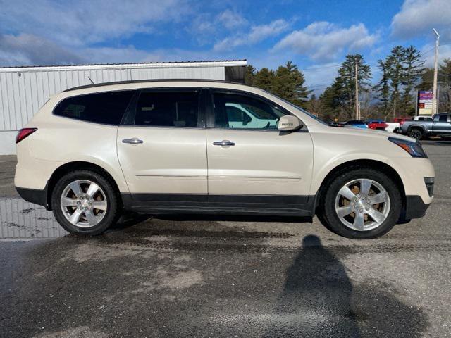 used 2015 Chevrolet Traverse car, priced at $13,999