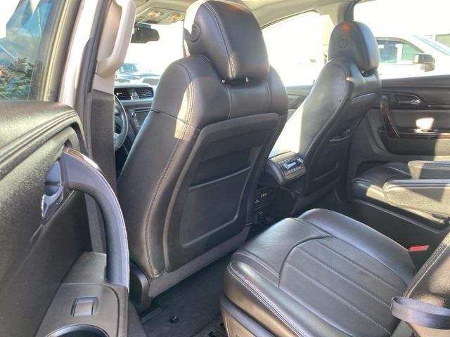 used 2015 Chevrolet Traverse car, priced at $13,999